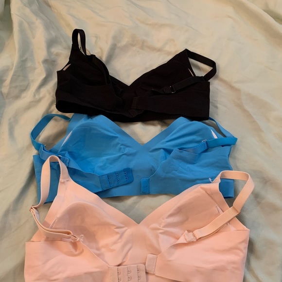 Pink bras - Picture 2 of 3